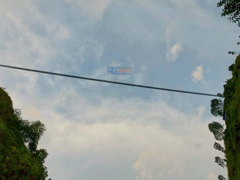 सिस्ने गाउँपालिका २ को तुबाङ खोलामा झोलुंगे पुल निर्माण हुँदै 